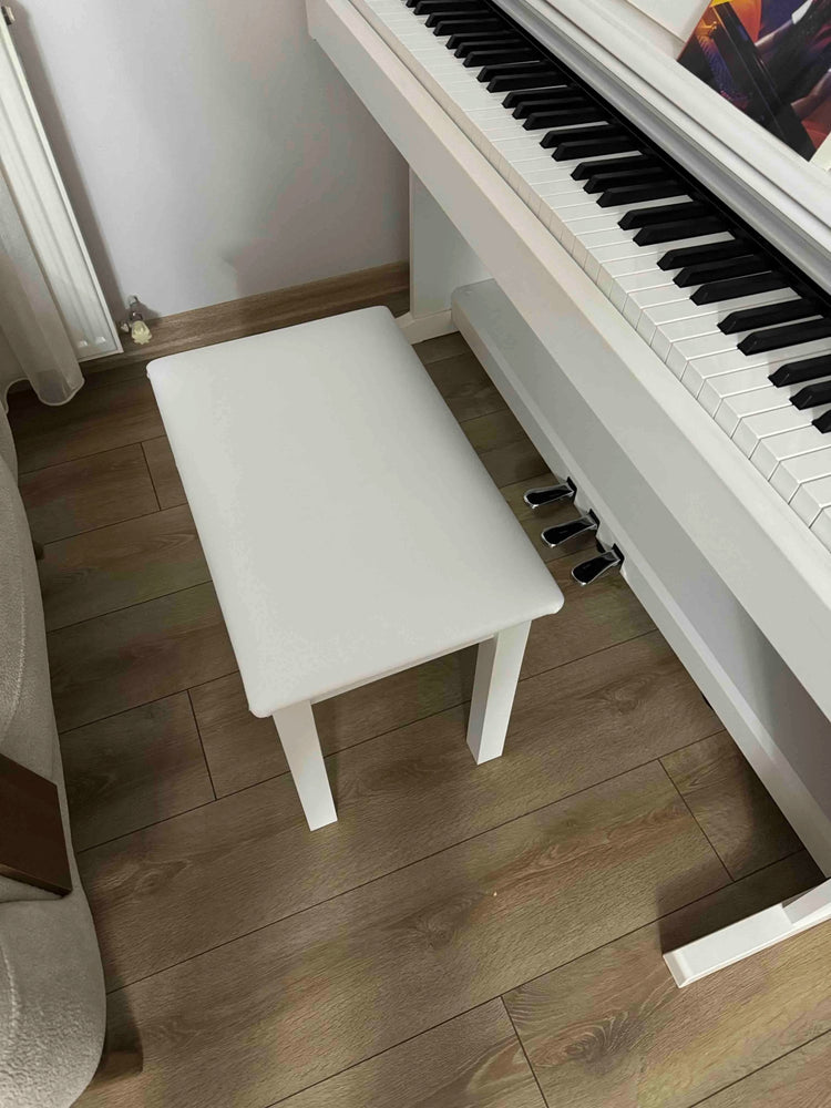 E*** D*** - Yorum Görseli